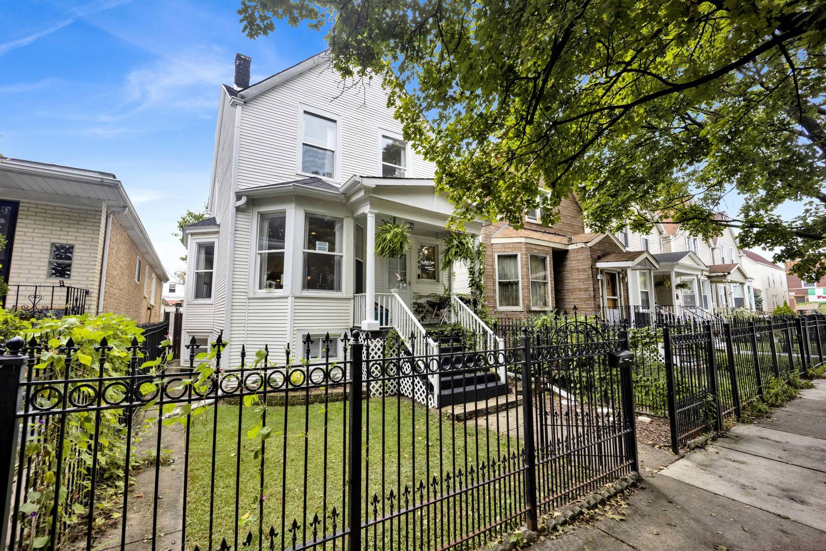 3749 W Palmer ST, Chicago, IL 60647