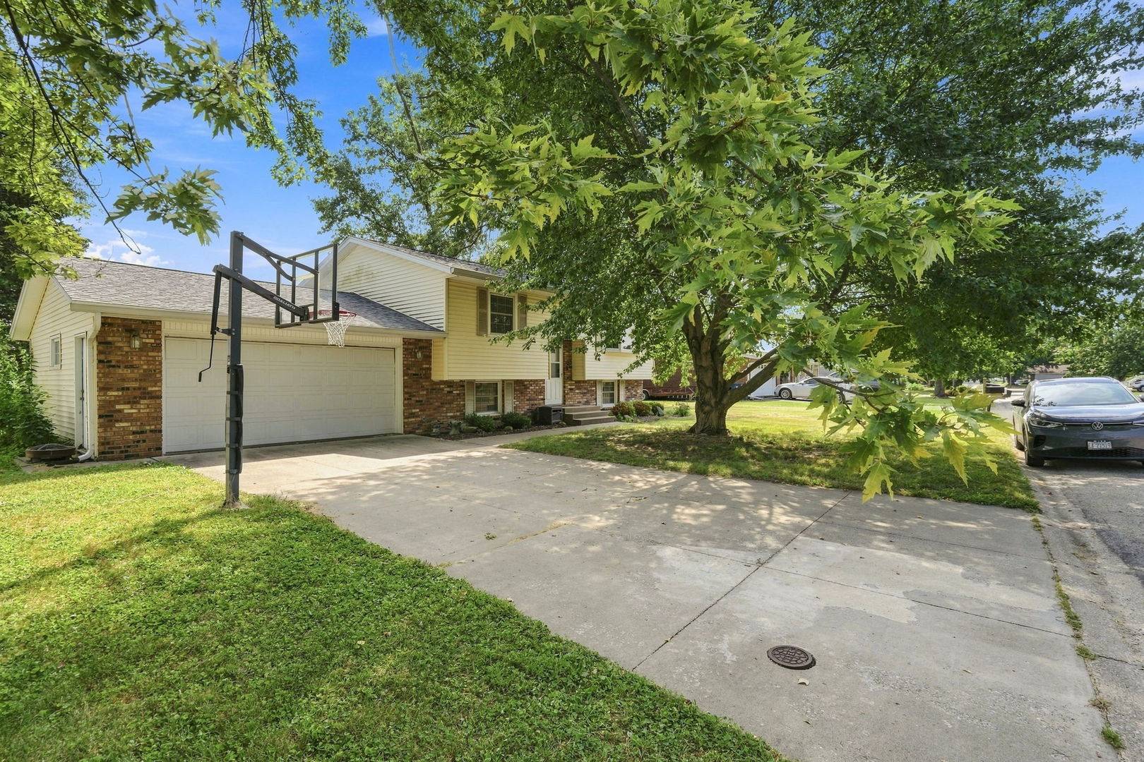1311 14th ST, Orion, IL 61273