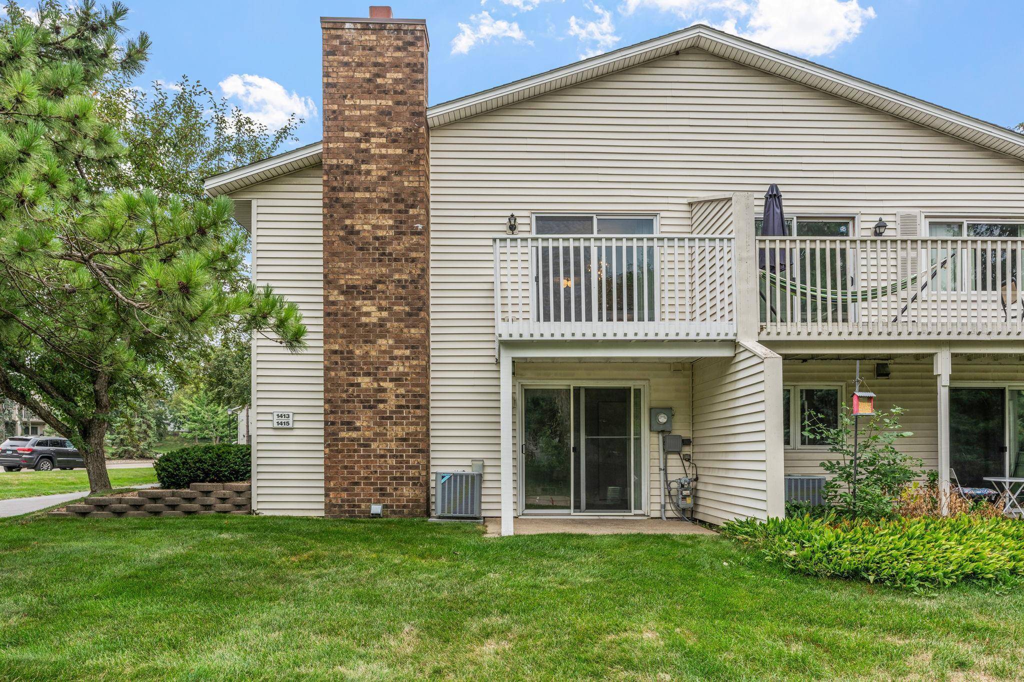 1415 W 140th ST, Burnsville, MN 55337