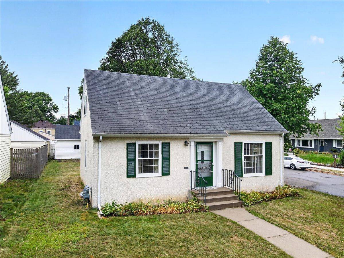 5900 Thomas AVE S, Minneapolis, MN 55410