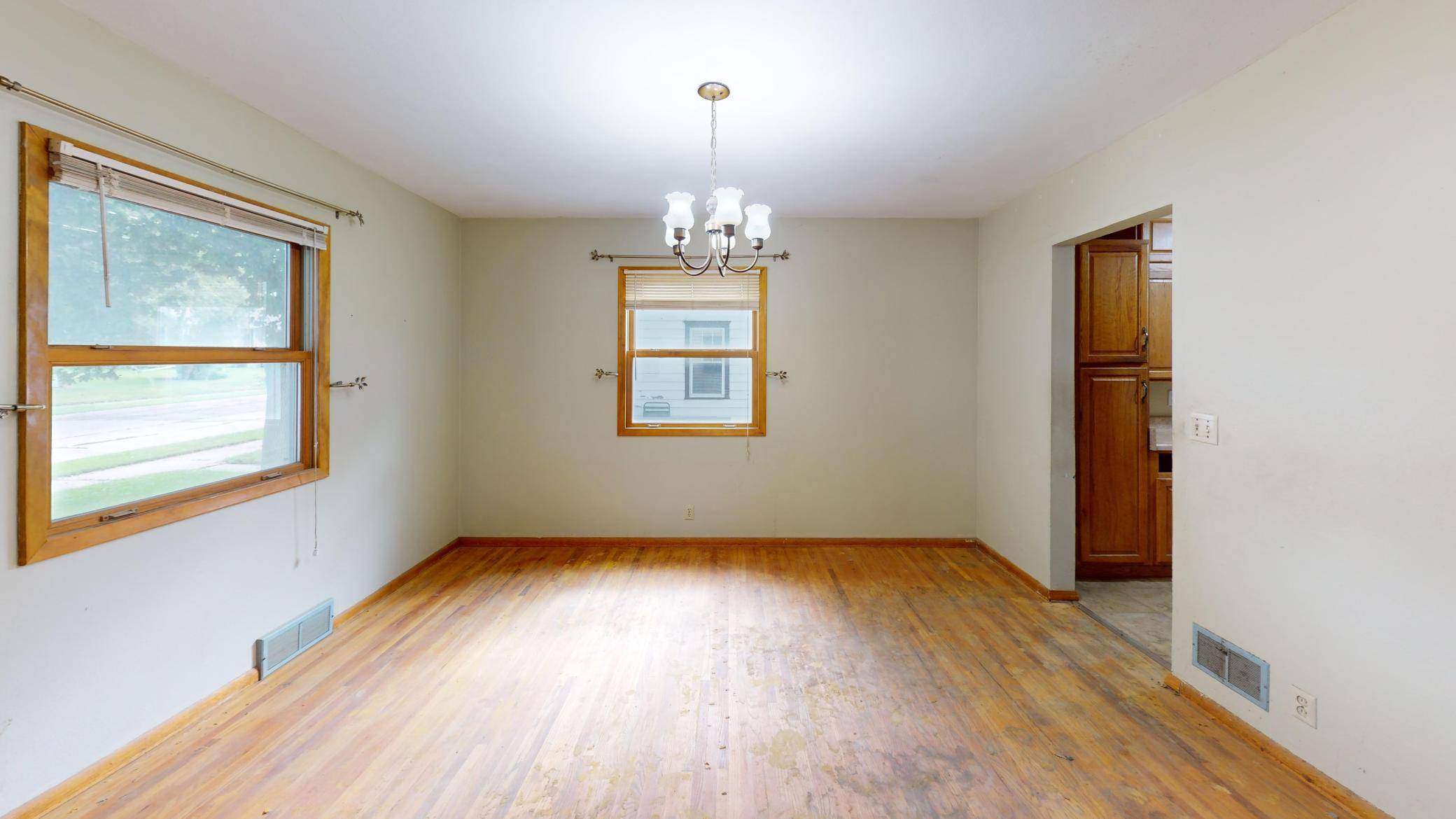 1420 Academy AVE, Albert Lea, MN 56007