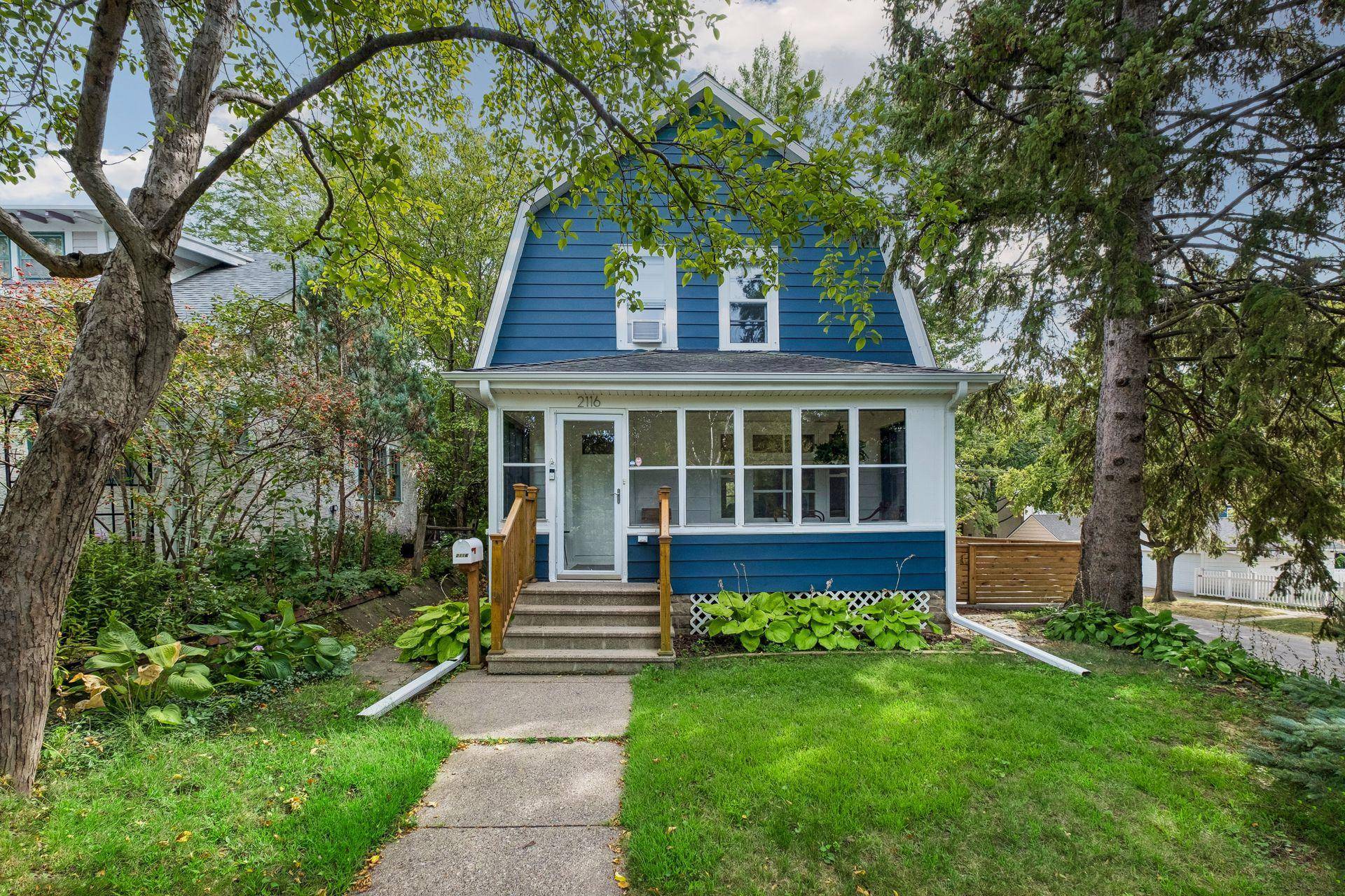 2116 Berkeley AVE, Saint Paul, MN 55105