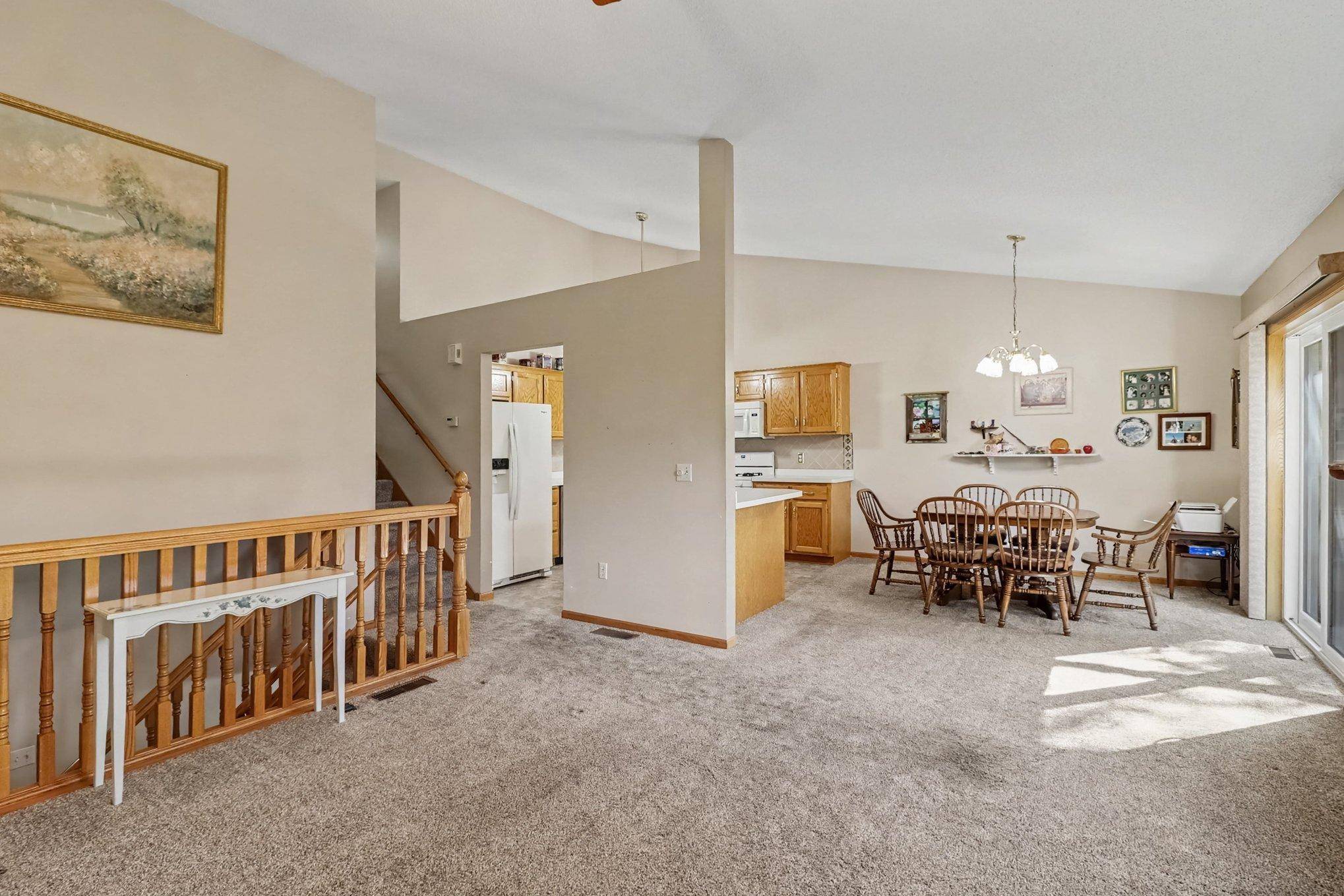 2658 Cutters Grove CIR, Anoka, MN 55303