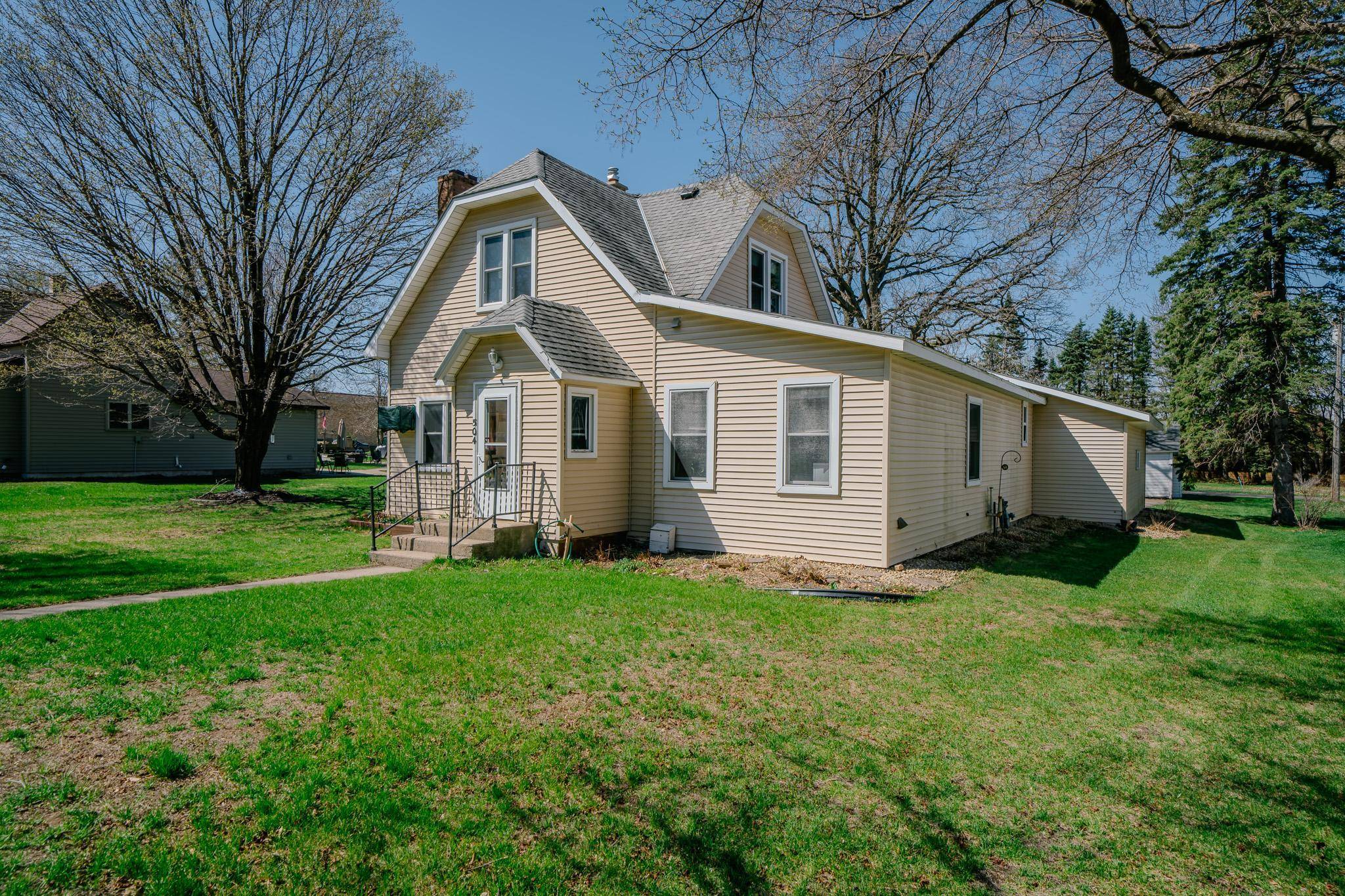 504 Degraff AVE, Swanville, MN 56382
