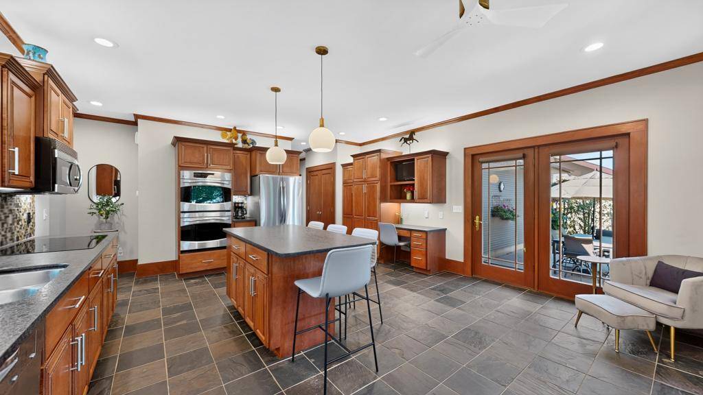 404 1st ST NE, Grand Meadow, MN 55936