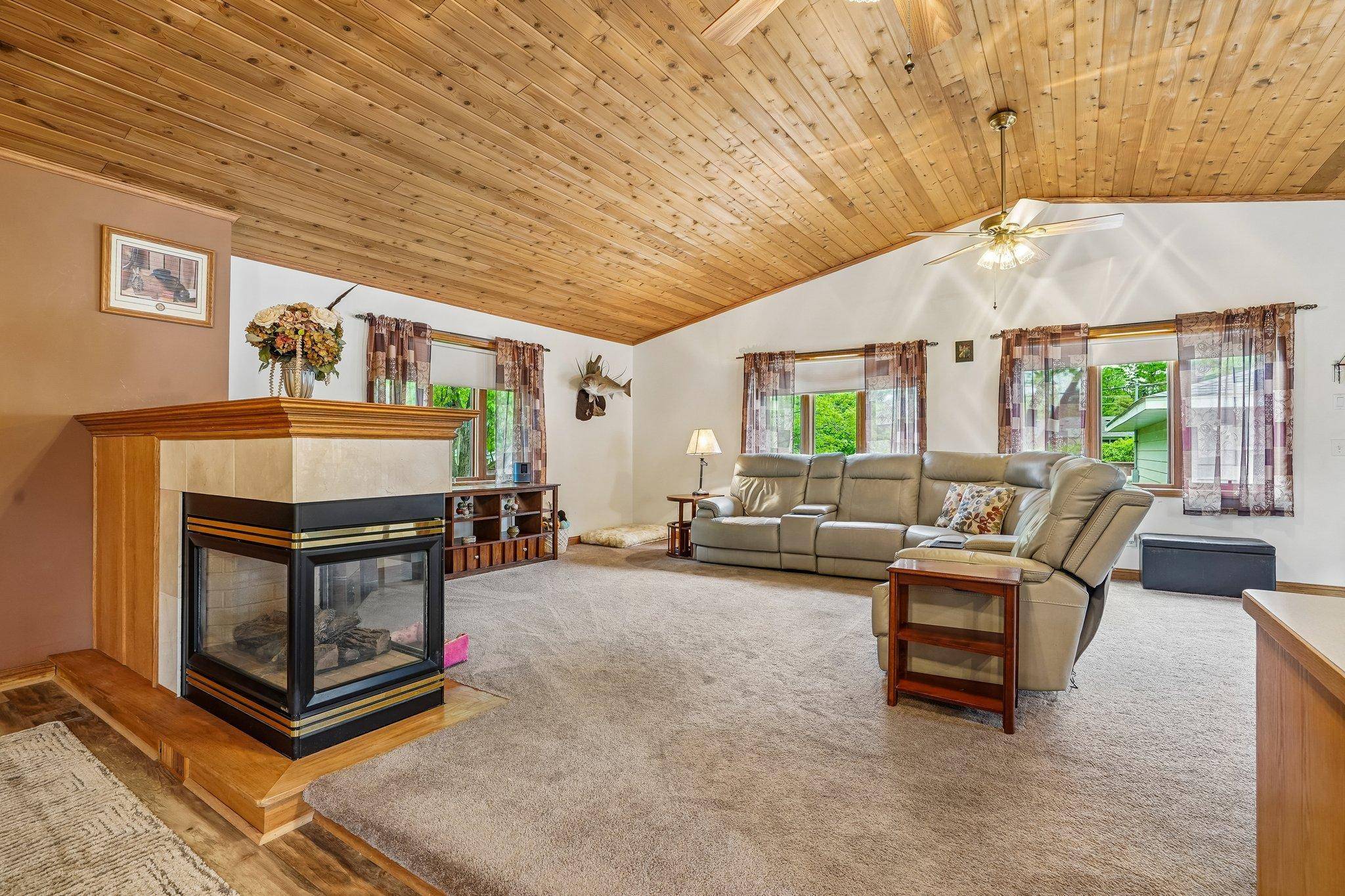 2908 Roosevelt ST NE, Saint Anthony, MN 55418