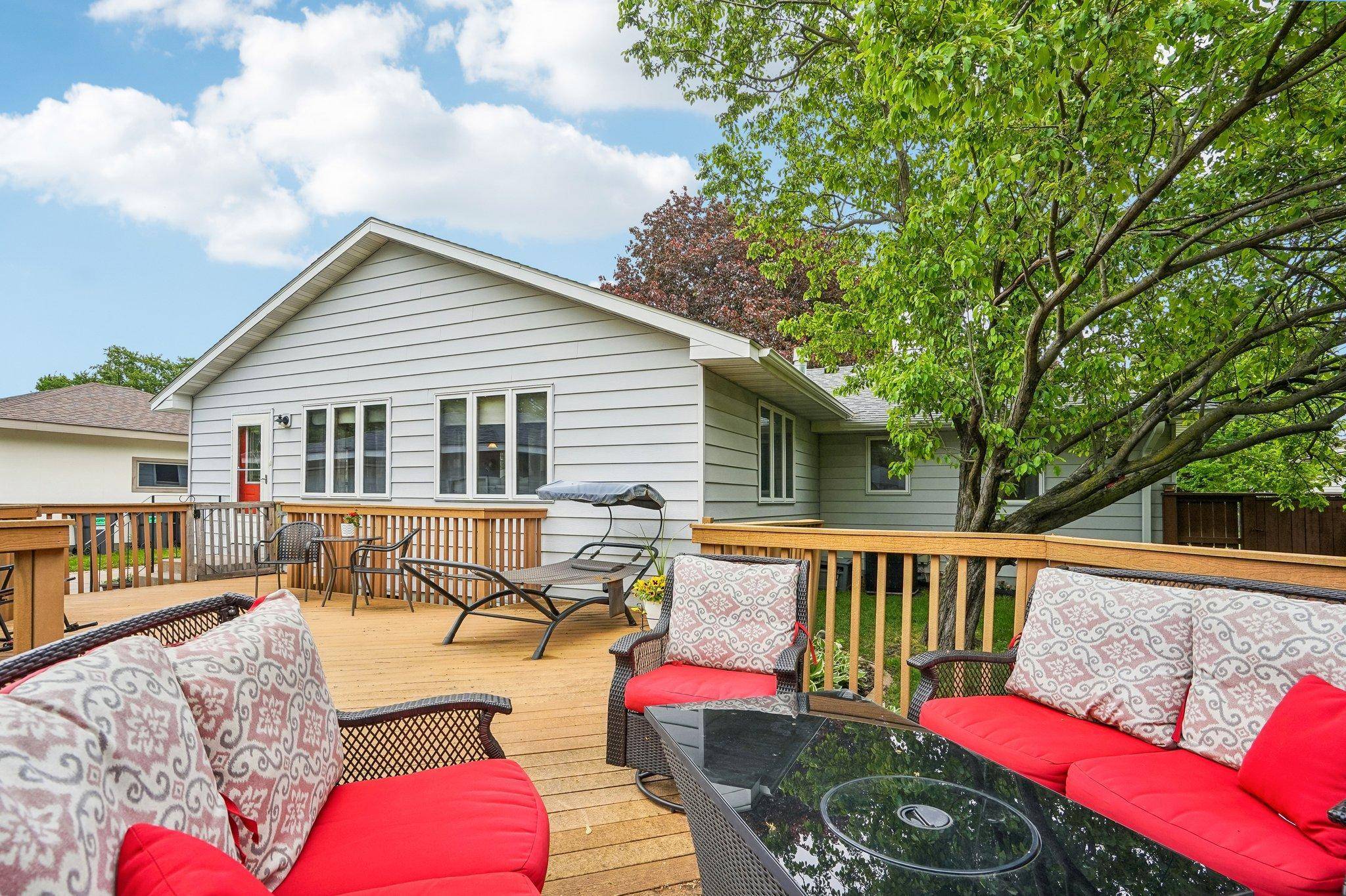 2908 Roosevelt ST NE, Saint Anthony, MN 55418