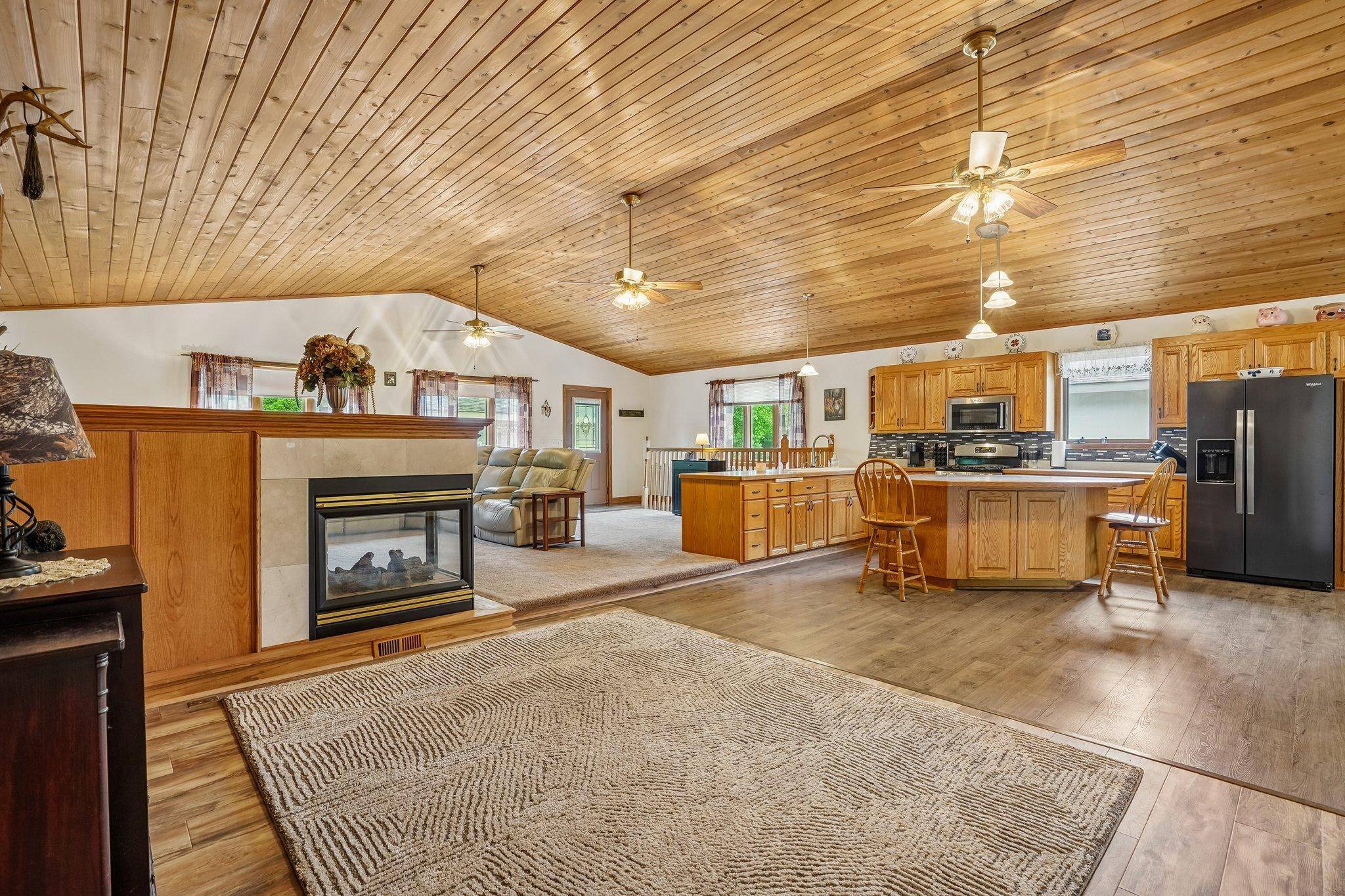 2908 Roosevelt ST NE, Saint Anthony, MN 55418