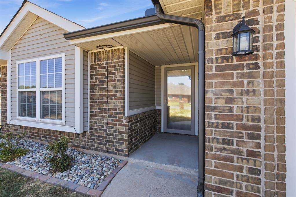 2026 Bradford CIR, Newcastle, OK 73065