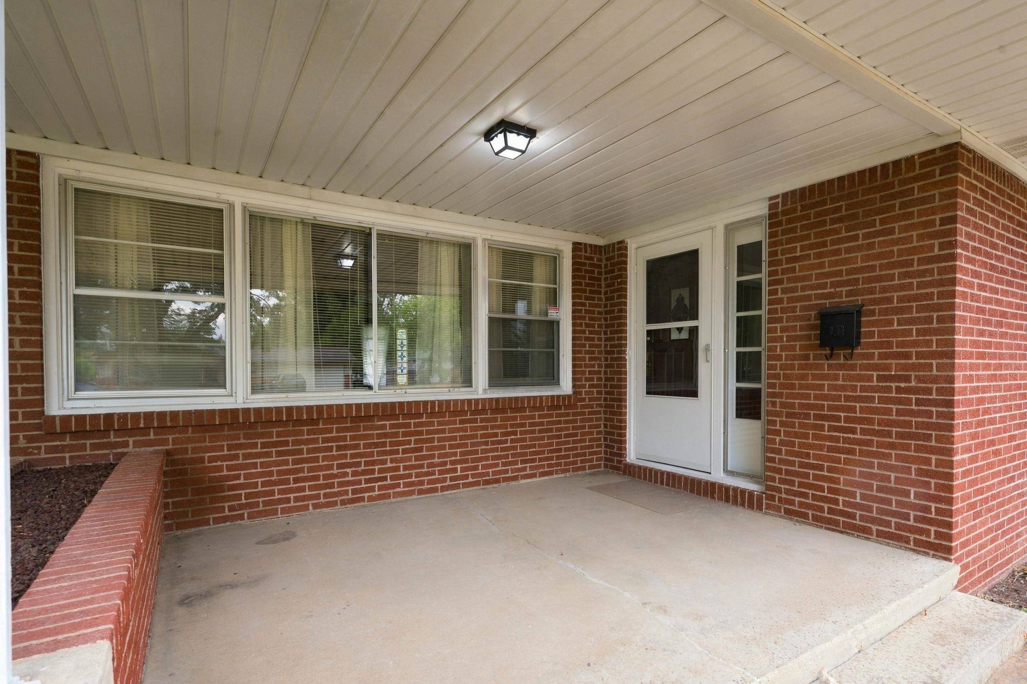 7826 W Quail Ln, Wichita, KS 67212
