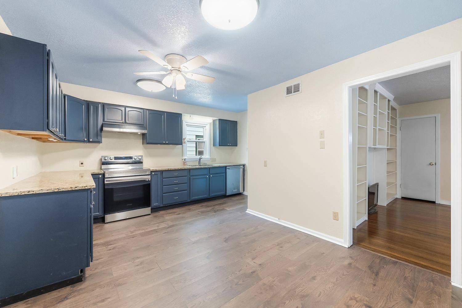 323 W 34th ST S, Wichita, KS 67217