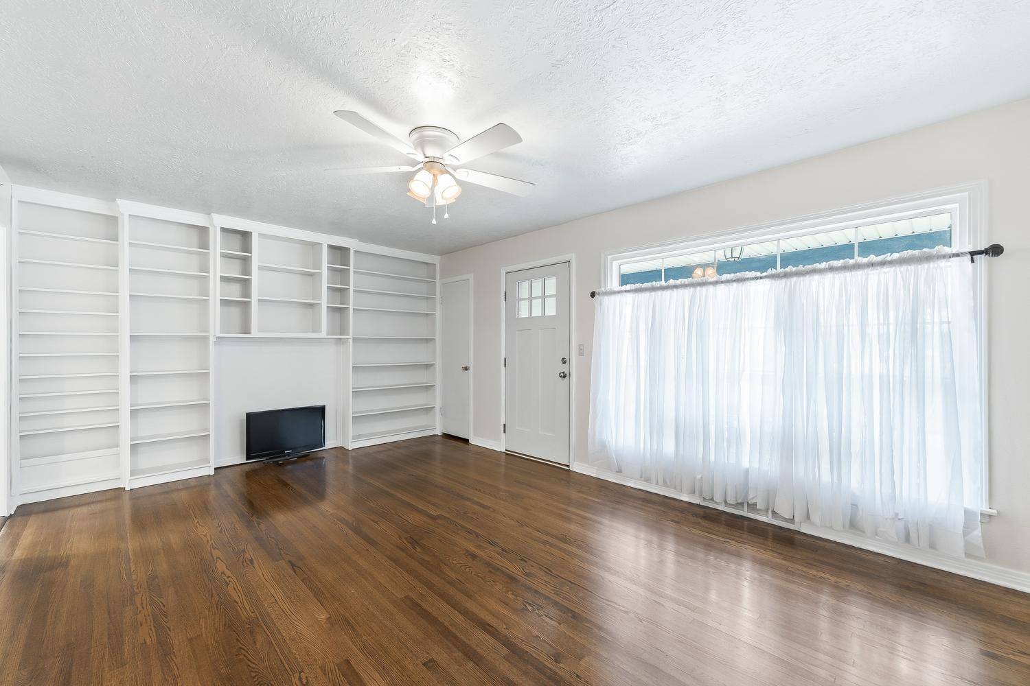 323 W 34th ST S, Wichita, KS 67217