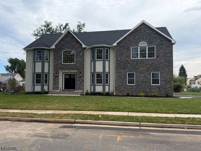 61 Vera St, Piscataway Twp., NJ 08854