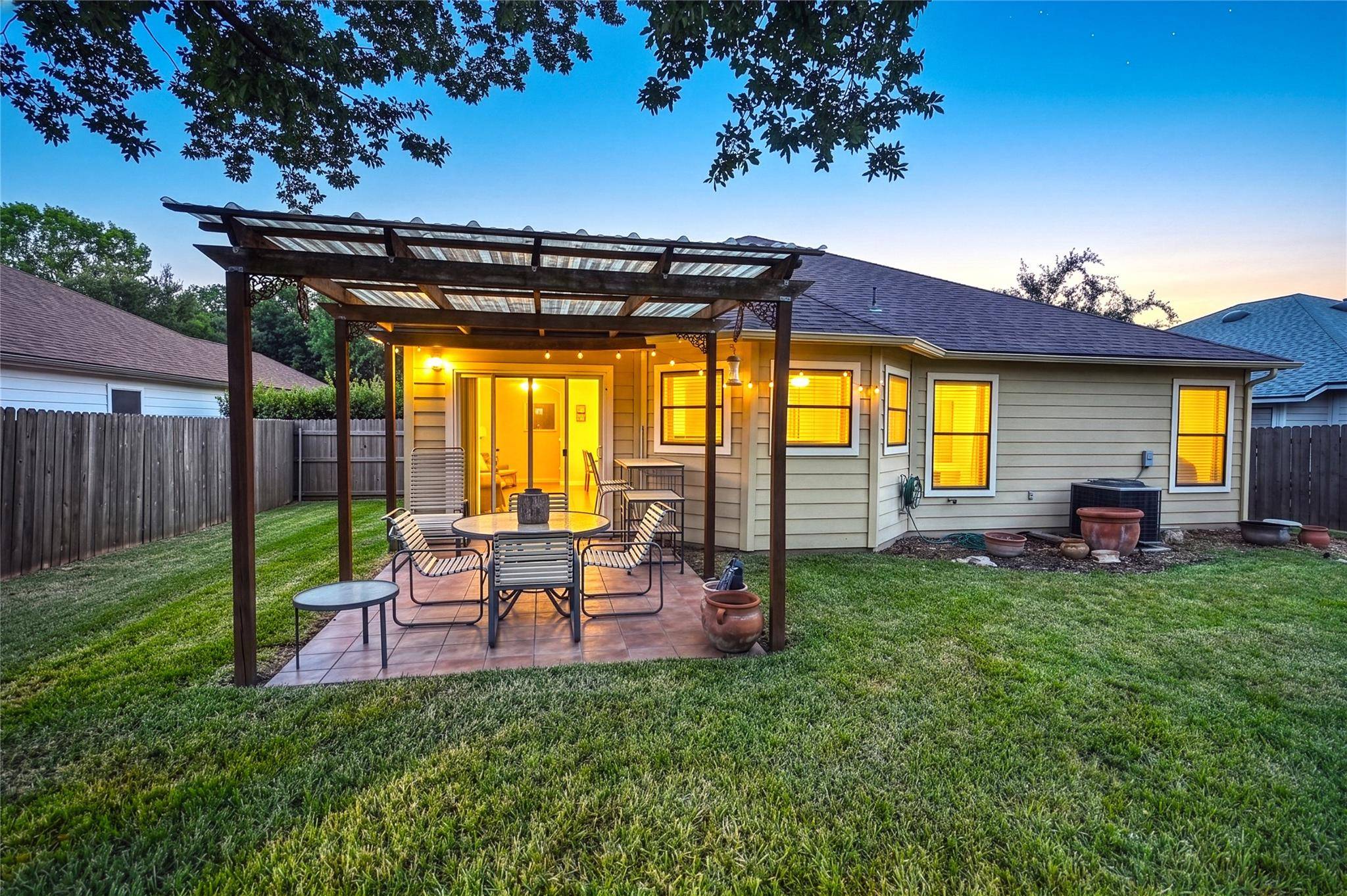 762 PINEHURST DR DR, New Braunfels, TX 78130