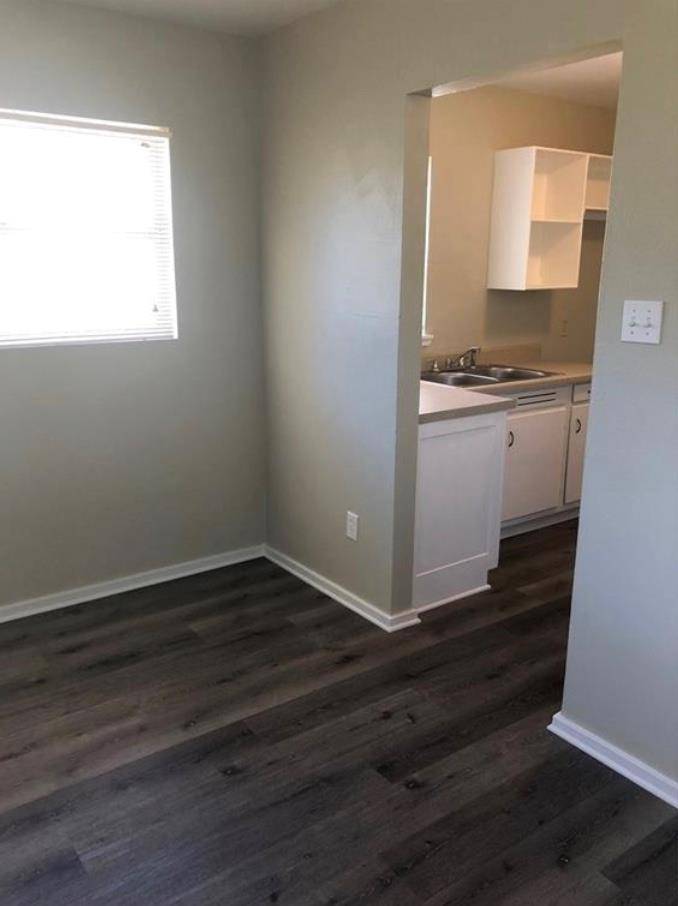 718 Hogan DR, Rockdale, TX 76567
