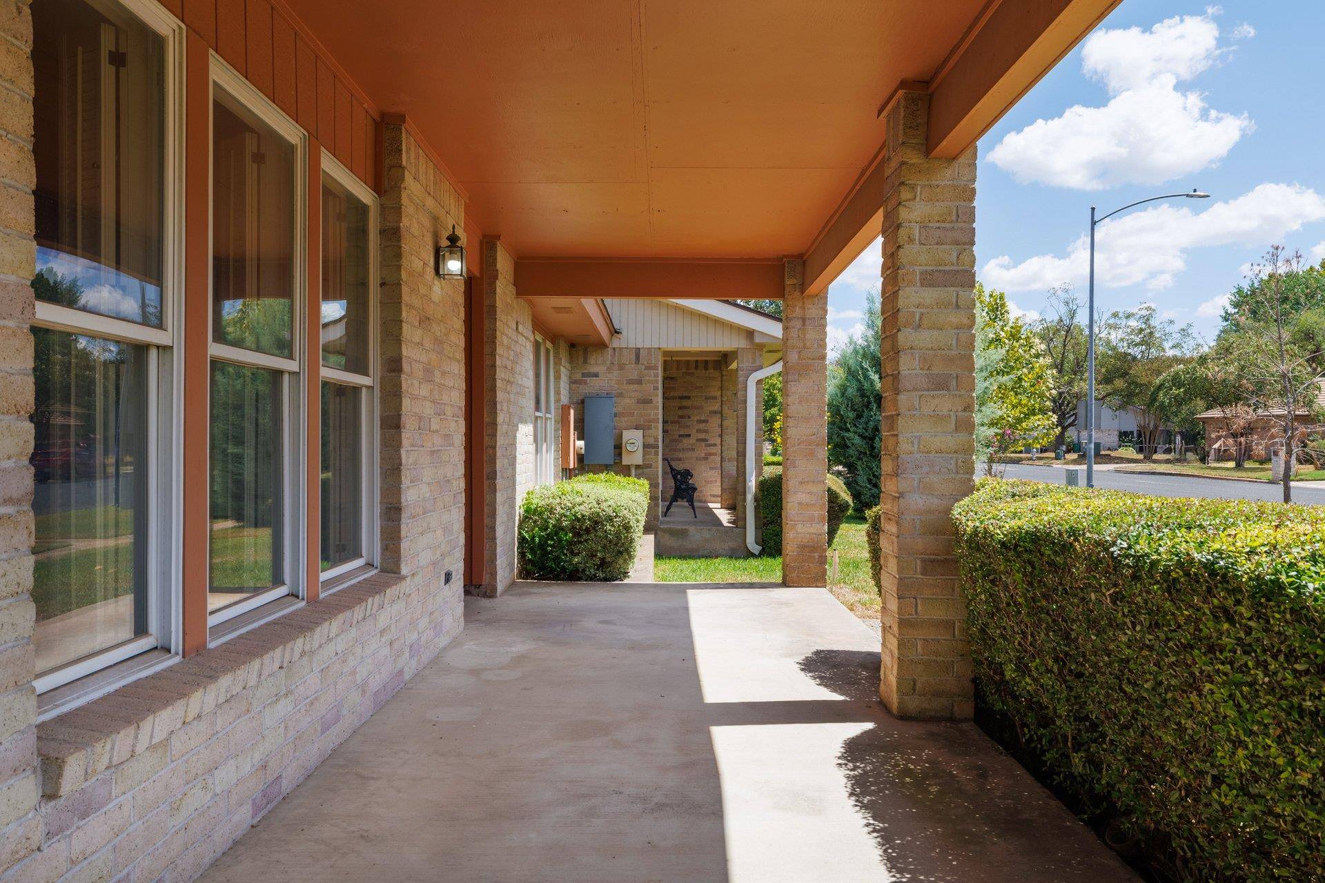 11133 Pinehurst #B DR #B, Austin, TX 78747