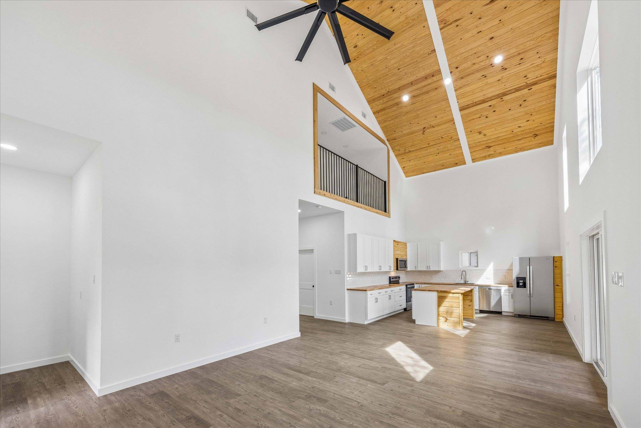 34 Pleasant Valley DR, Wimberley, TX 78676