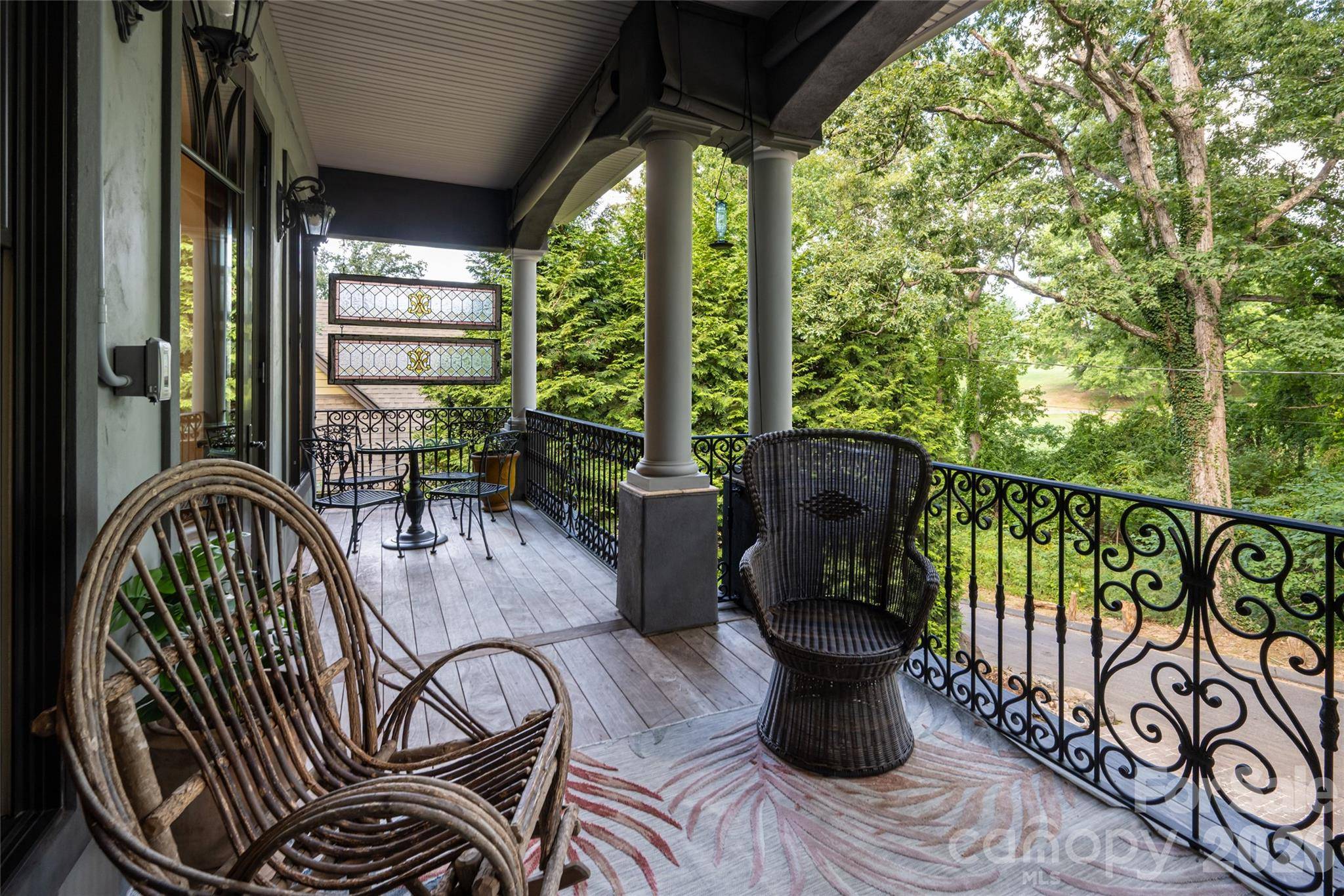 18 Woodlink RD, Asheville, NC 28801