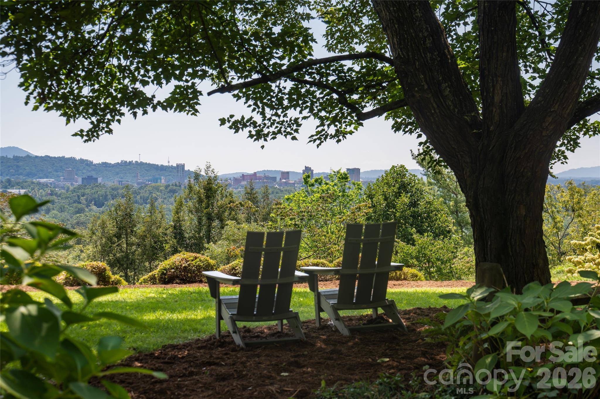 35 Elias PL, Asheville, NC 28804