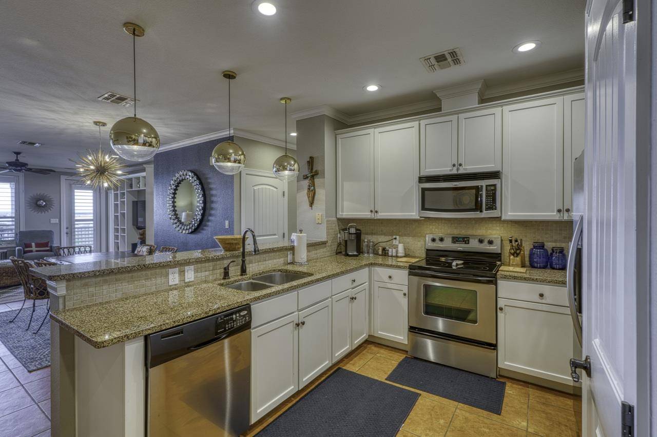 96 Island Drive #42, Horseshoe Bay, TX 78657