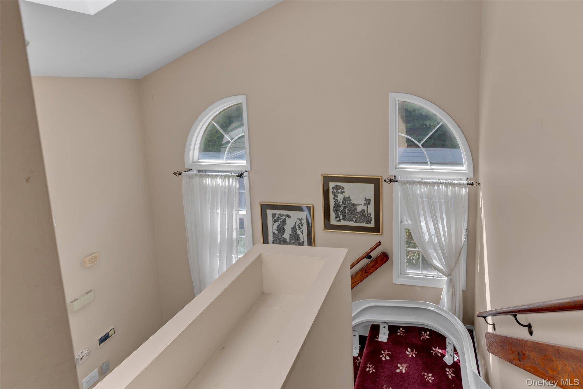 11 Lakebridge DR, Kings Park, NY 11754