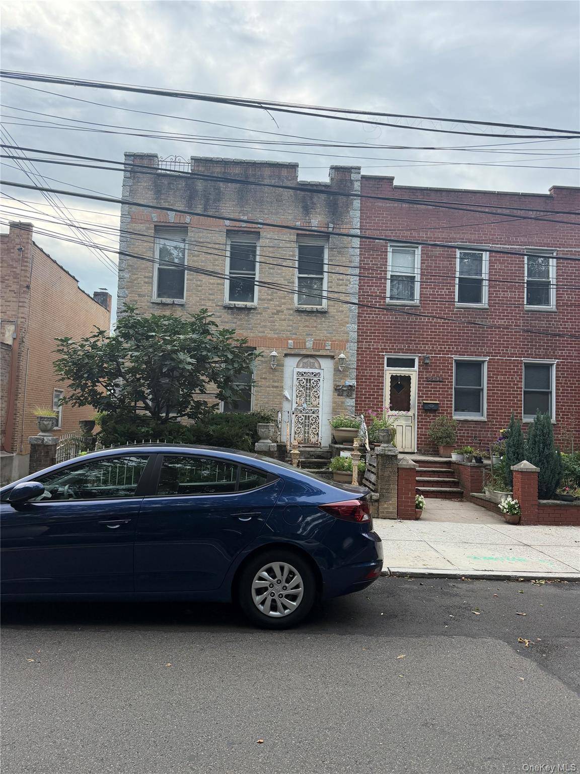 23-33 24th ST, Astoria, NY 11105