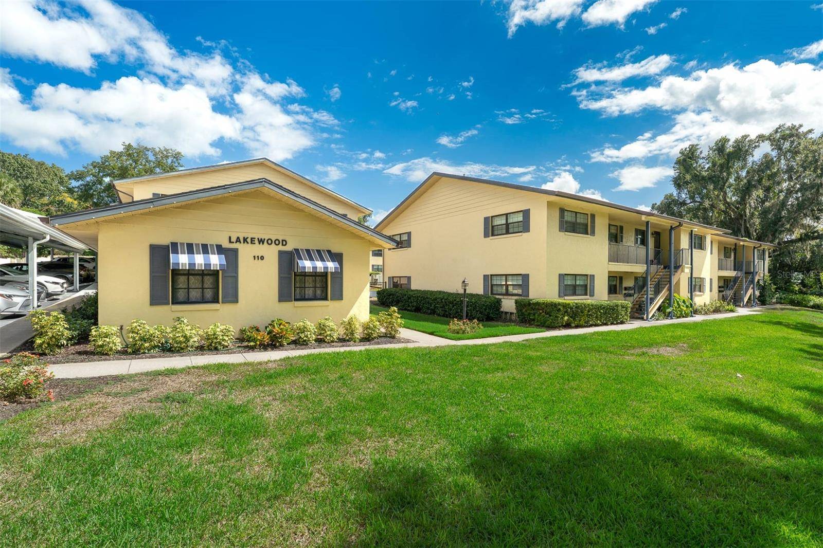 110 N TREMAIN ST #209, Mount Dora, FL 32757