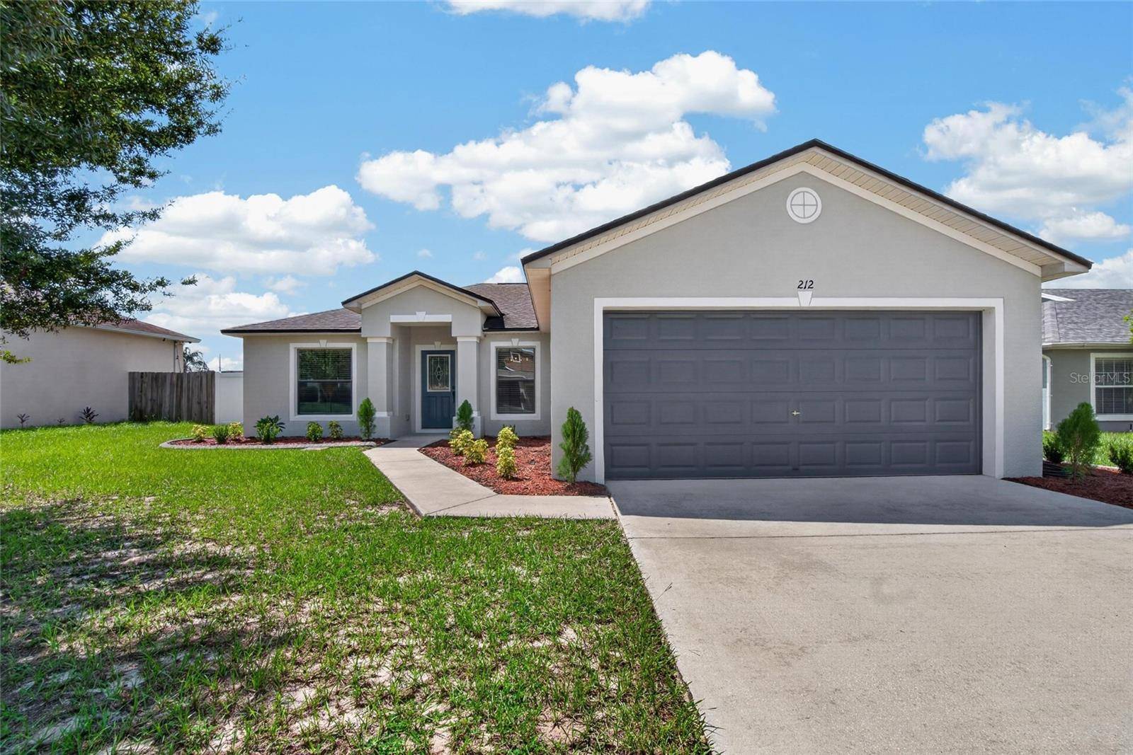 212 MAJESTIC GARDENS LN, Winter Haven, FL 33880