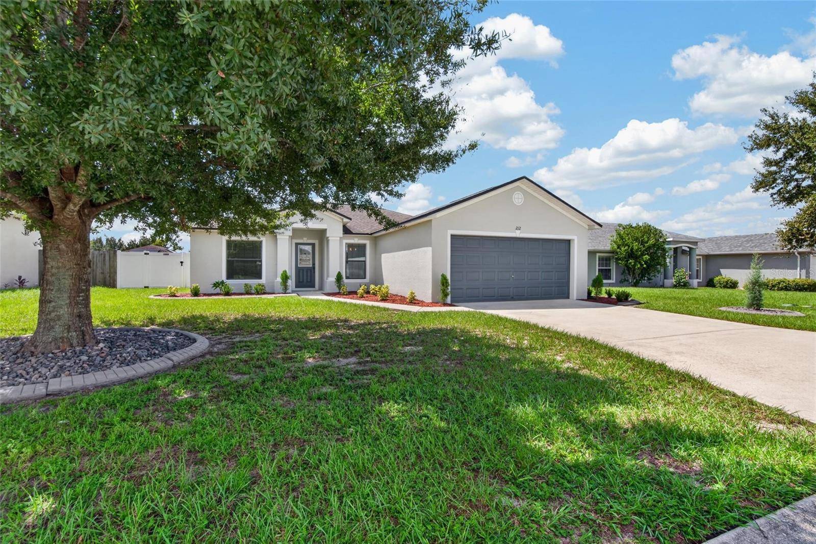 212 MAJESTIC GARDENS LN, Winter Haven, FL 33880