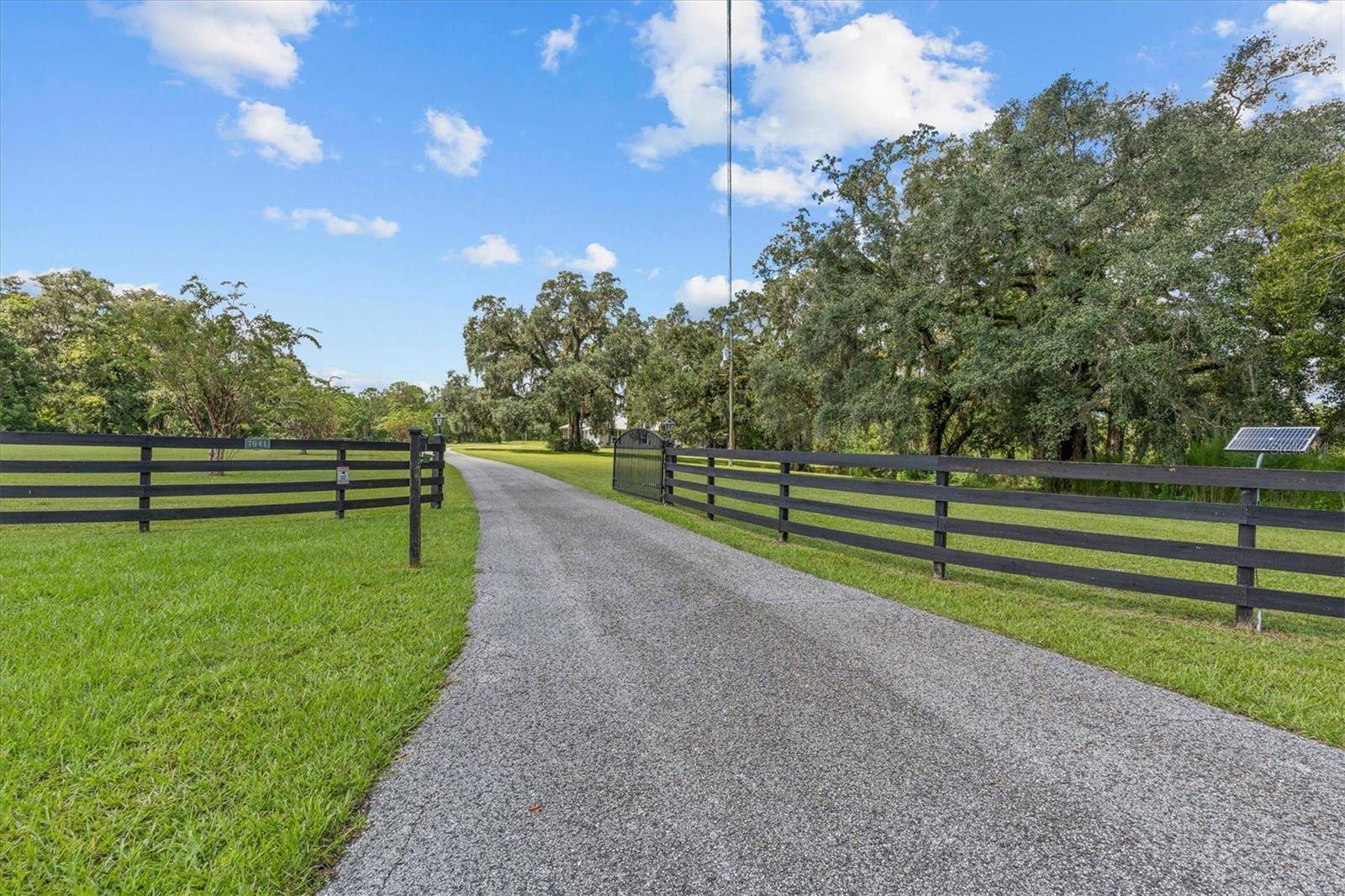 7041 QUARTERHORSE LN, Brooksville, FL 34604