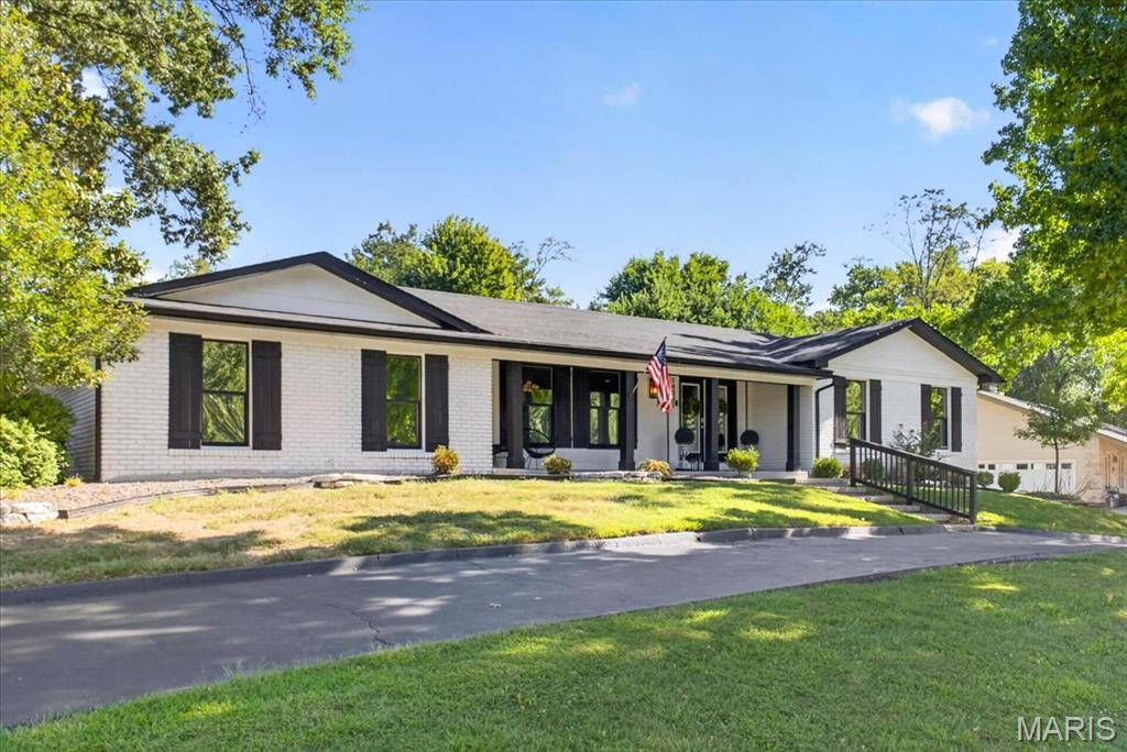 14391 Ladue RD, Chesterfield, MO 63017