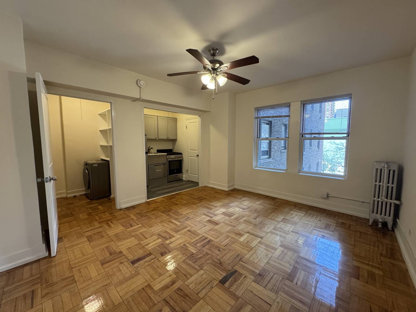 1100 N La Salle DR #401, Chicago, IL 60610