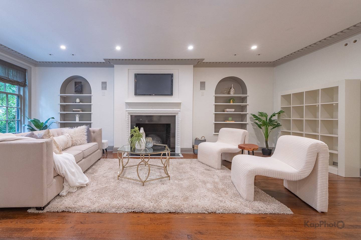 24 E Scott ST #2, Chicago, IL 60610