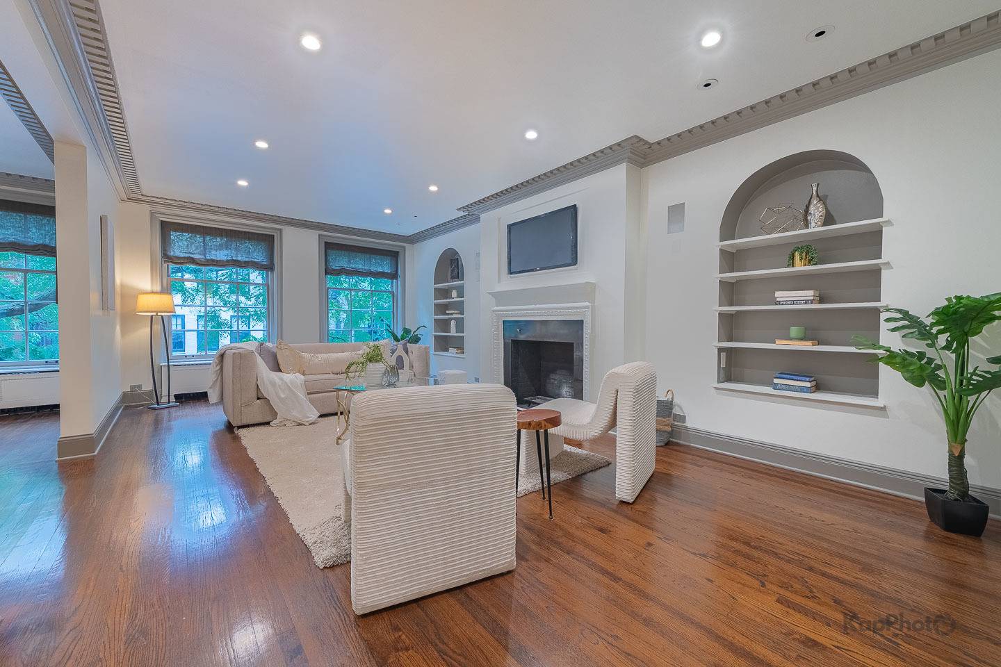 24 E Scott ST #2, Chicago, IL 60610