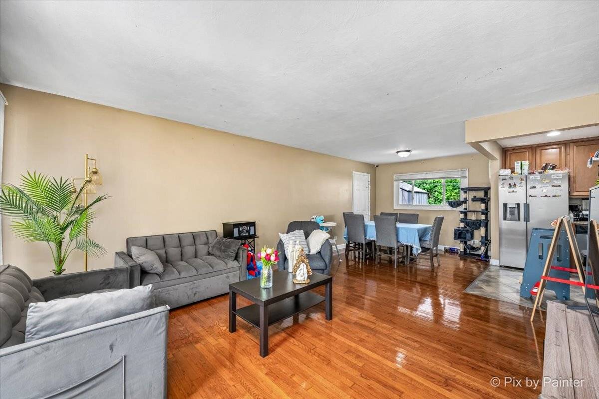 260 FLAGSTAFF LN, Hoffman Estates, IL 60169
