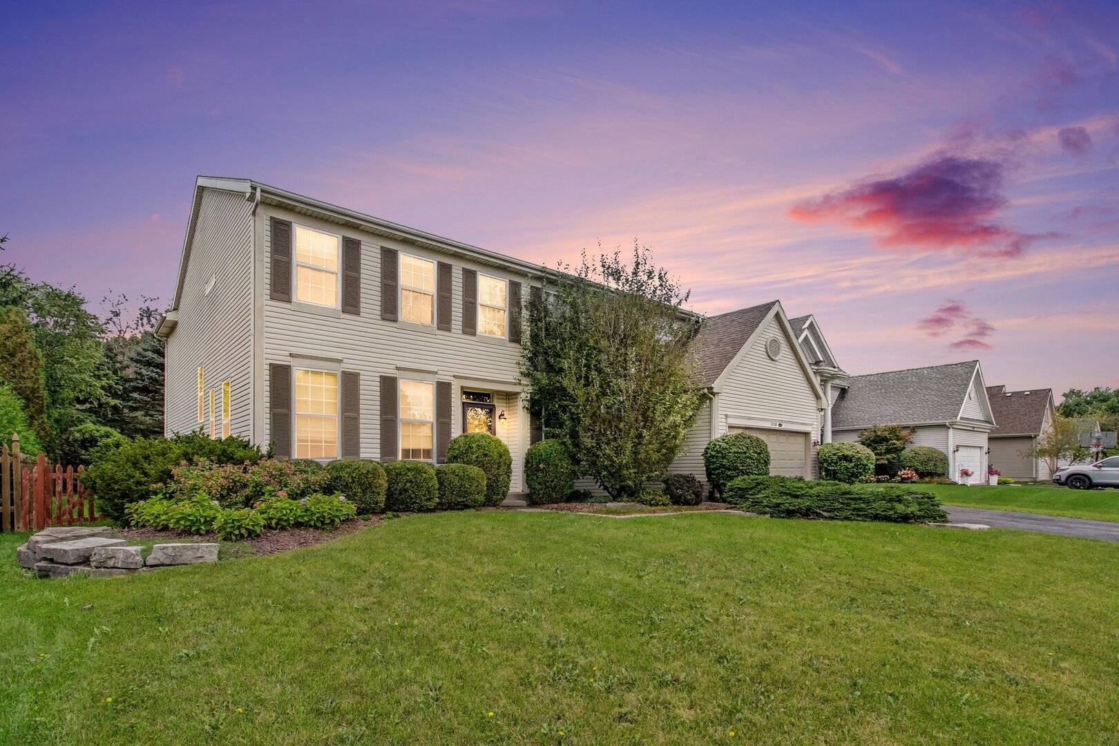 1530 S Lancaster LN, Libertyville, IL 60048
