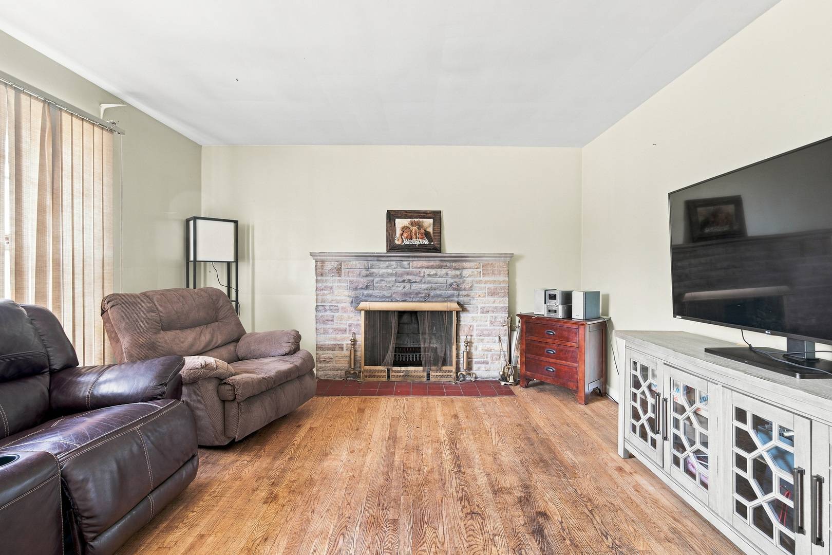 2700 Sarah ST, Franklin Park, IL 60131