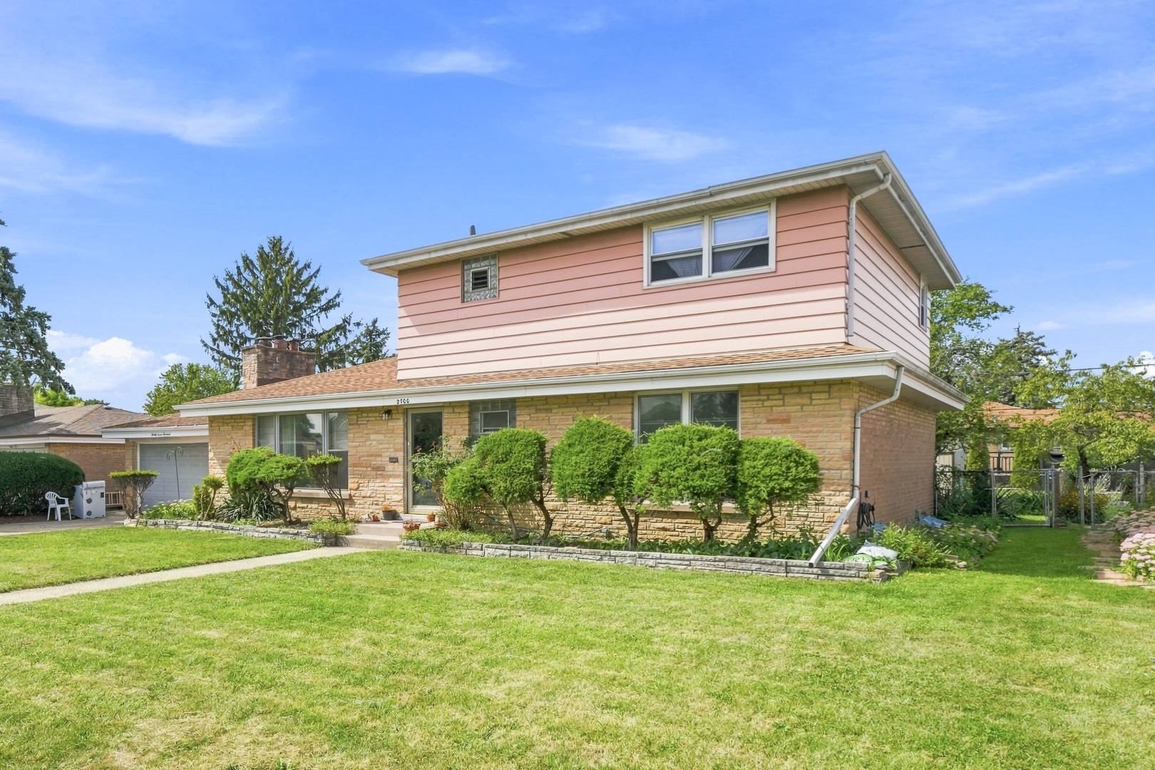 2700 Sarah ST, Franklin Park, IL 60131