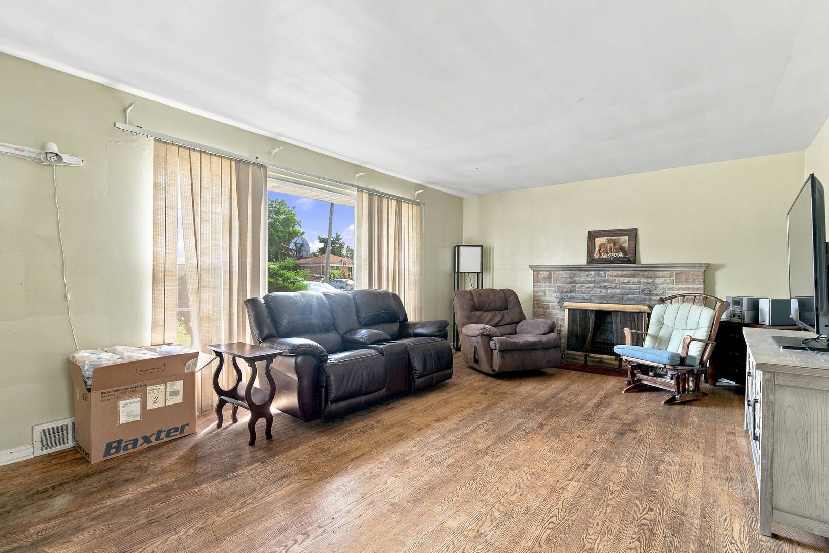 2700 Sarah ST, Franklin Park, IL 60131