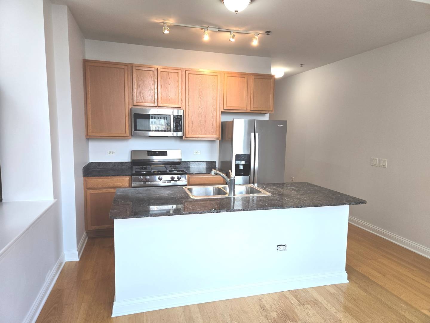 8 W Monroe ST #1800, Chicago, IL 60603