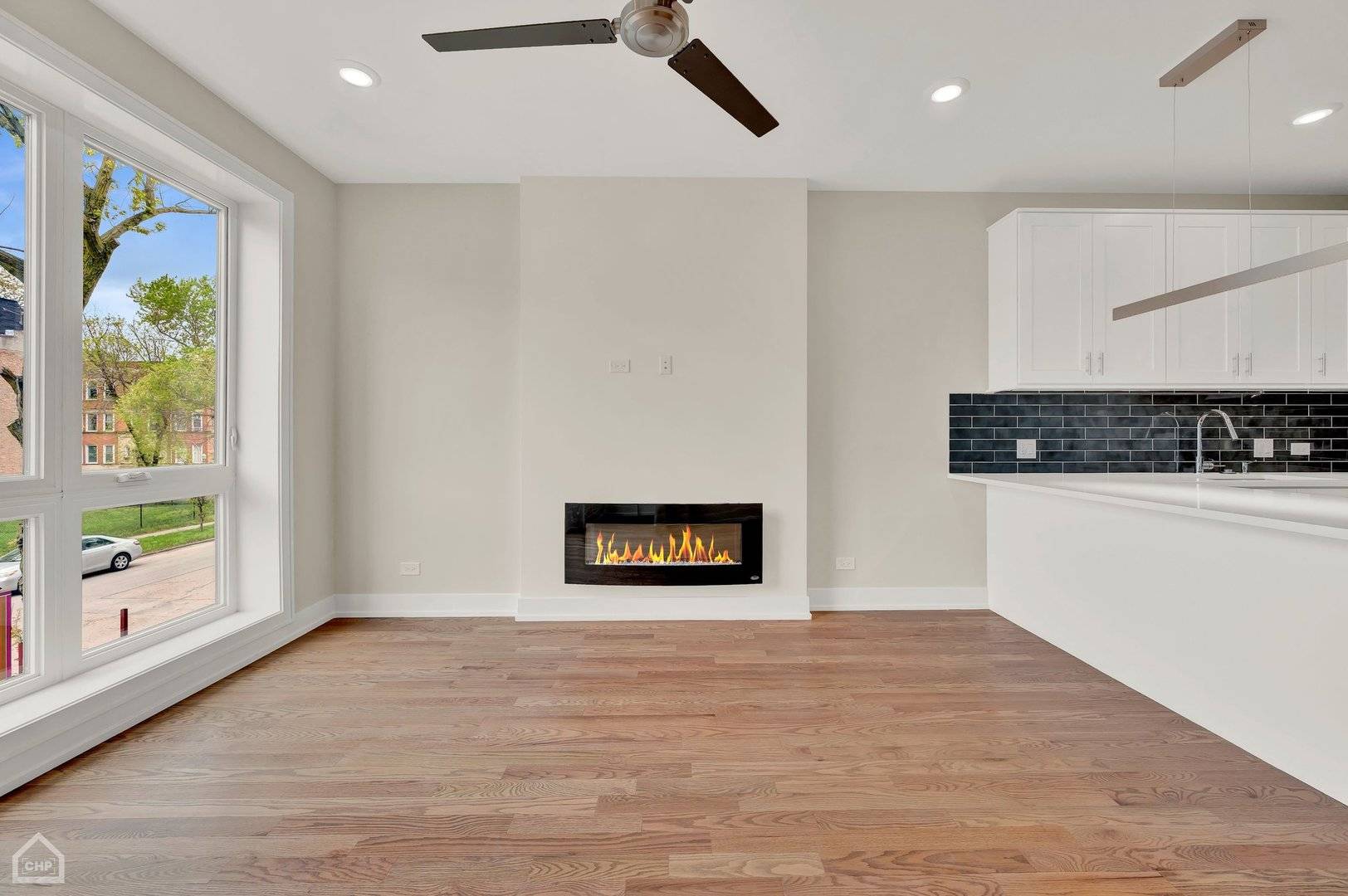 4611 S Saint Lawrence AVE #2, Chicago, IL 60653