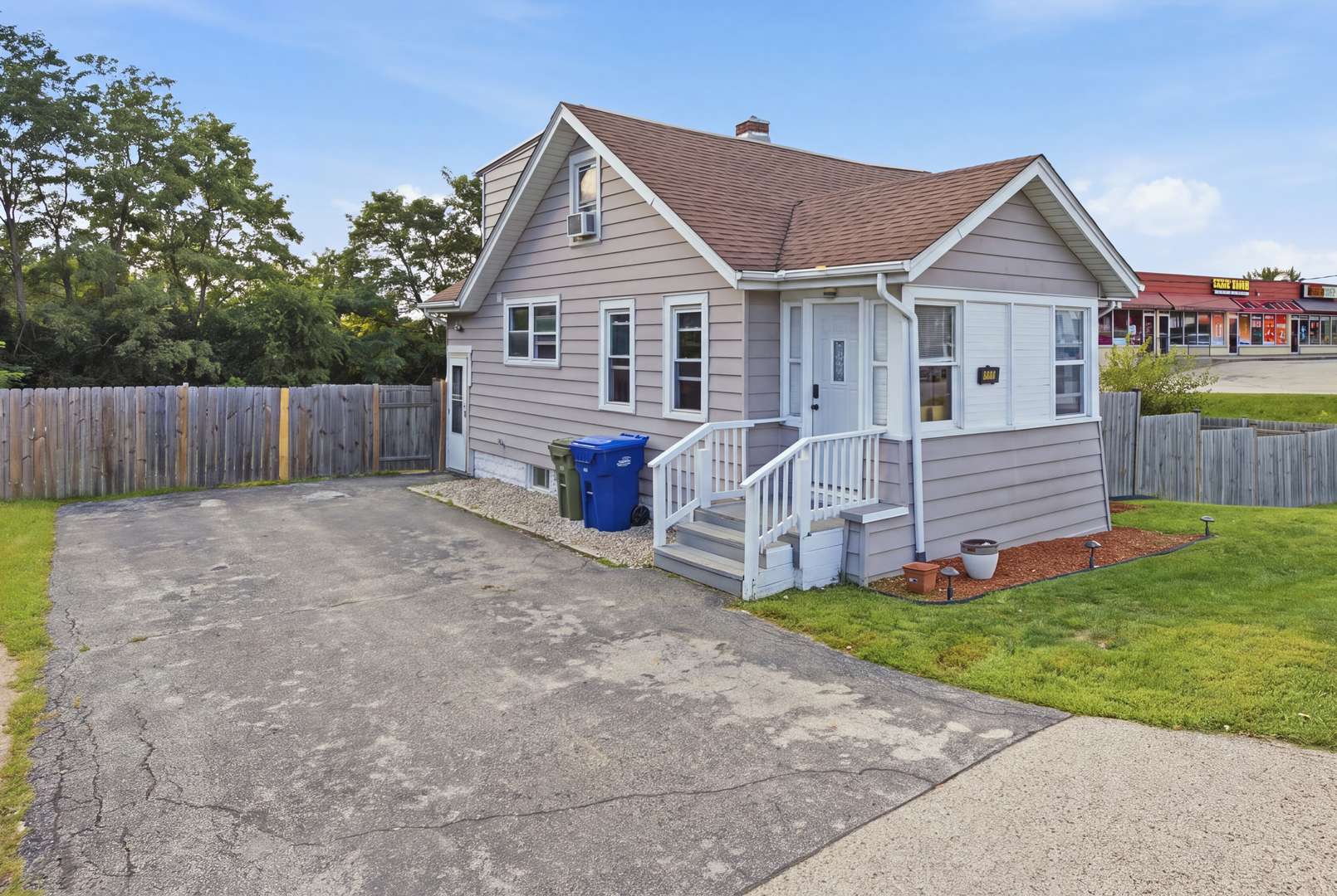 2110 N Green Bay RD, Waukegan, IL 60087