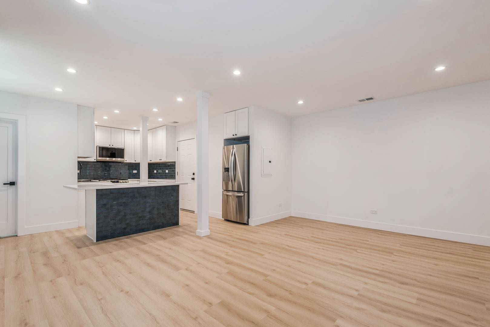 1535 W Estes AVE #G, Chicago, IL 60626