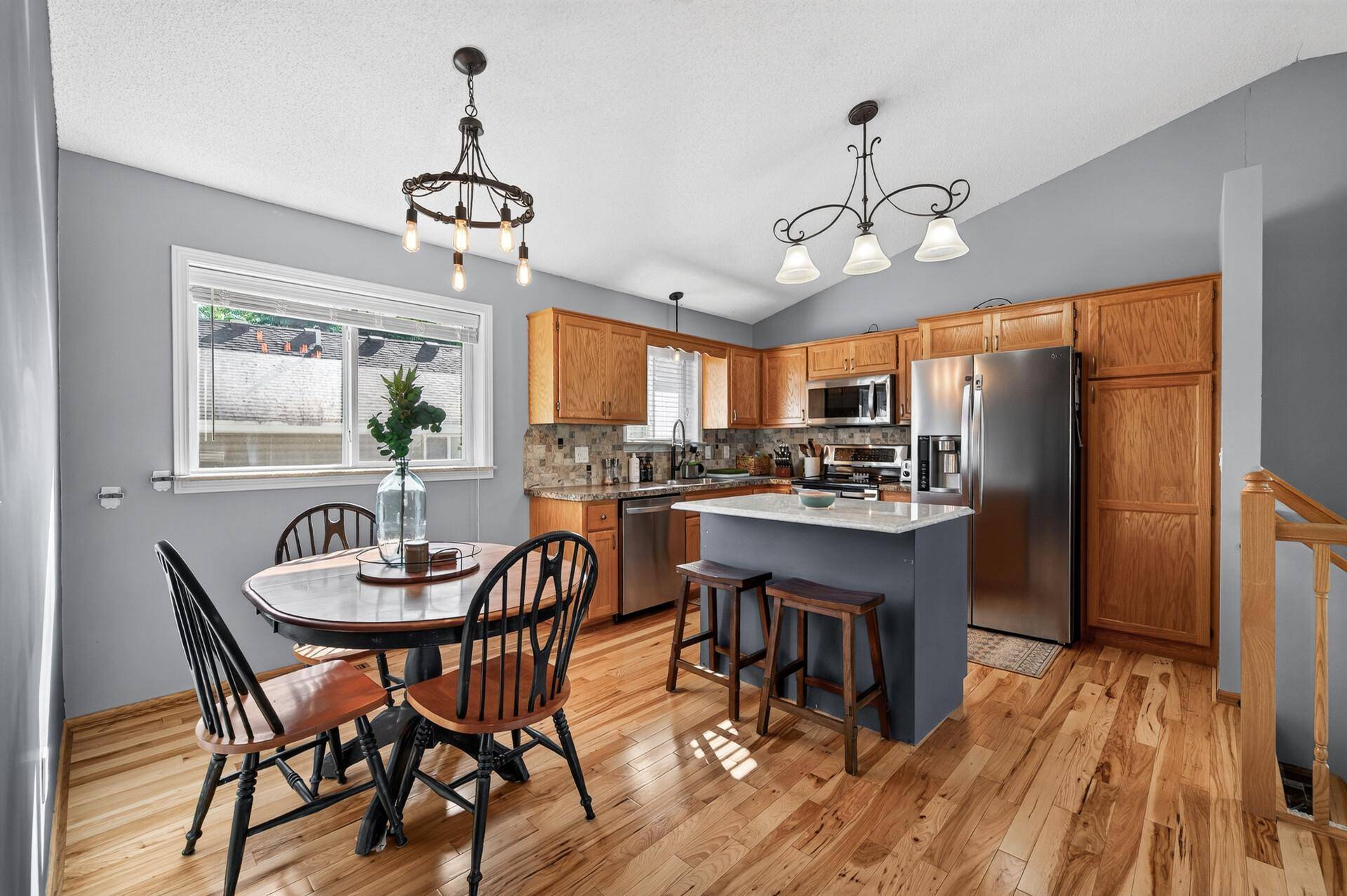 25626 Forest Boulevard LN, Wyoming, MN 55092