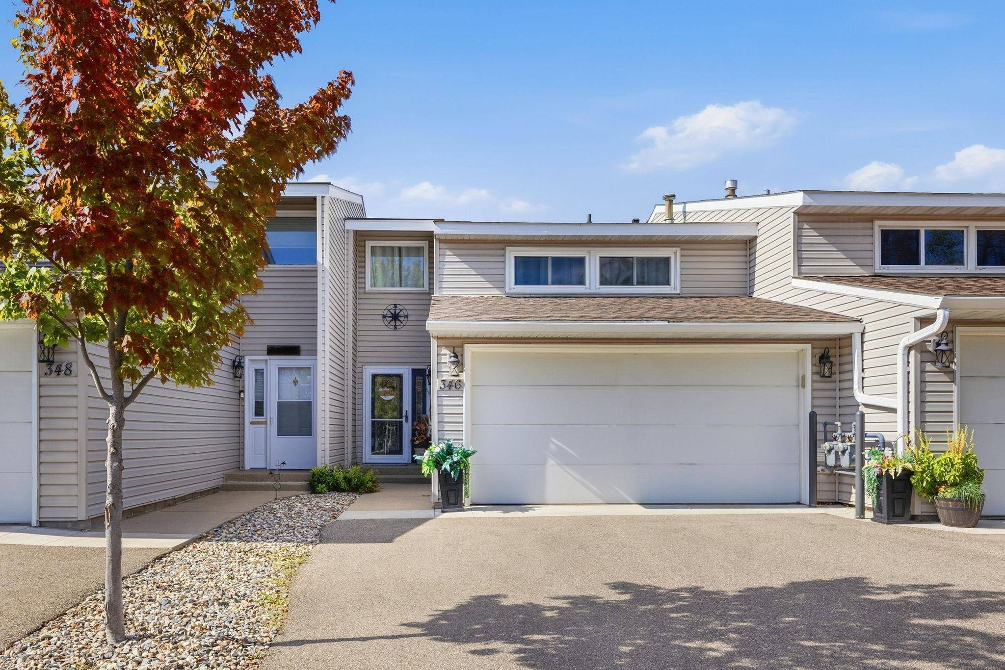 346 School RD SW, Hutchinson, MN 55350