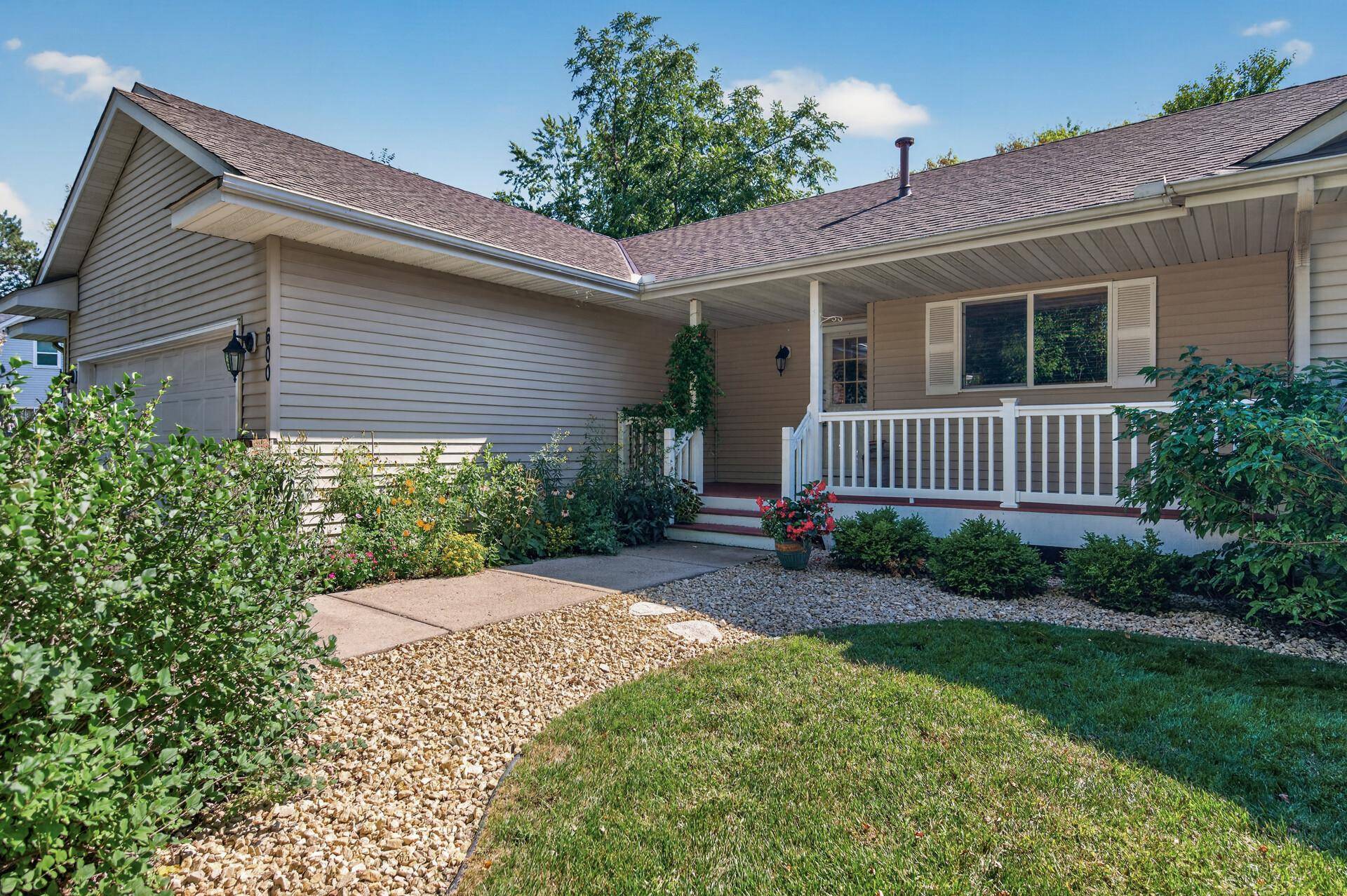 600 142nd AVE NW, Andover, MN 55304