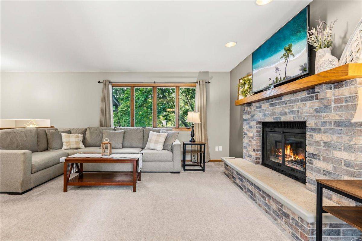 4204 1st ST NW, Rochester, MN 55901