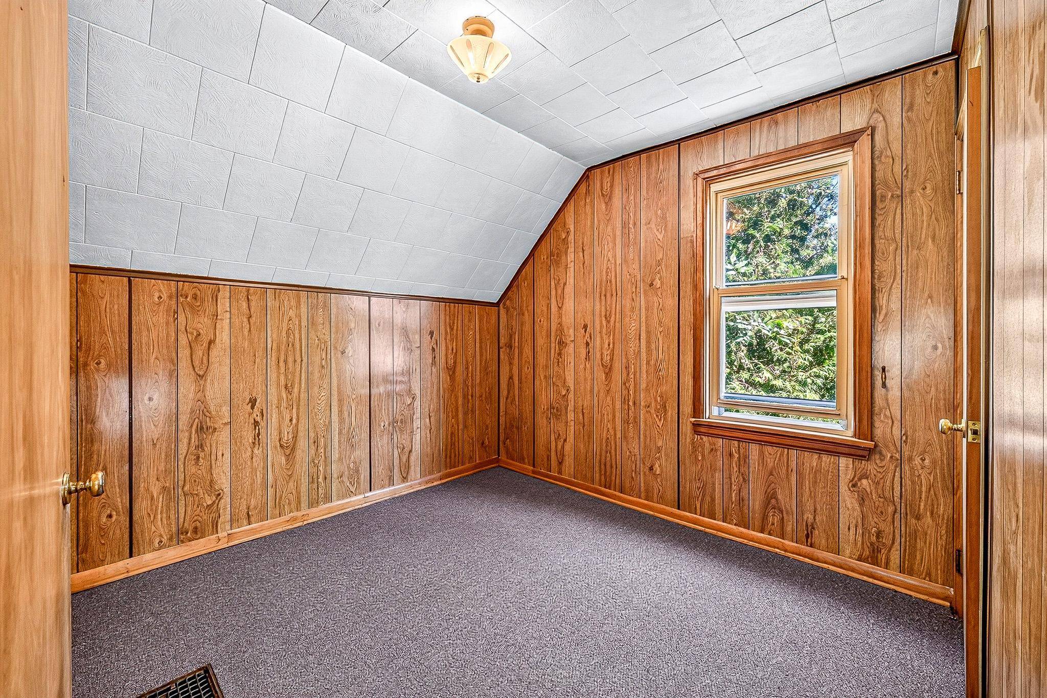 1406 99th AVE W, Duluth, MN 55808