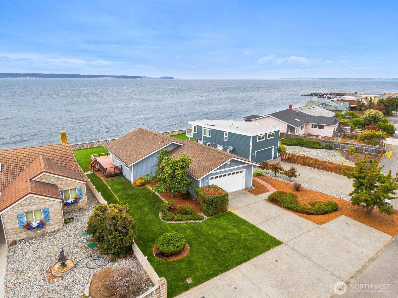 3672 Oceanside DR, Greenbank, WA 98253
