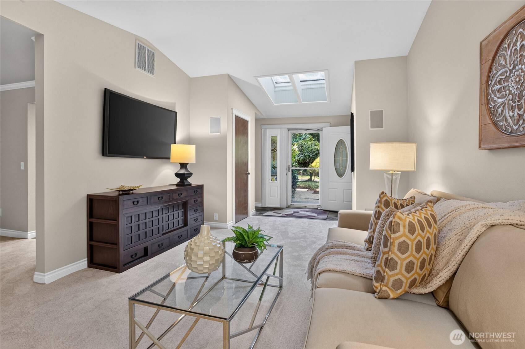 2824 SE 255th AVE, Sammamish, WA 98075